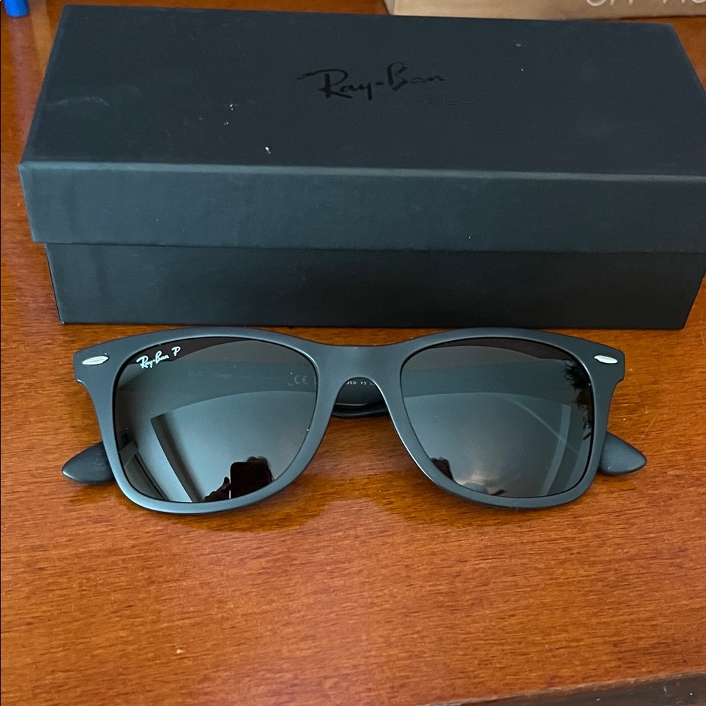 Ray-Ban Black Sunglasses